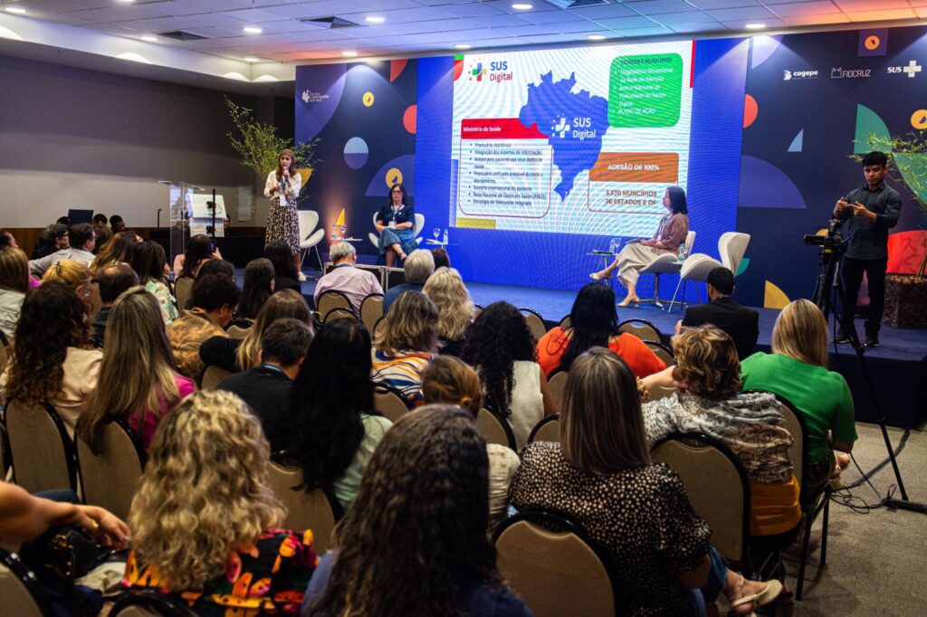 Secretária do MS destaca a transformação digital no SUS em painel do Encontro de Inovação na Gestão