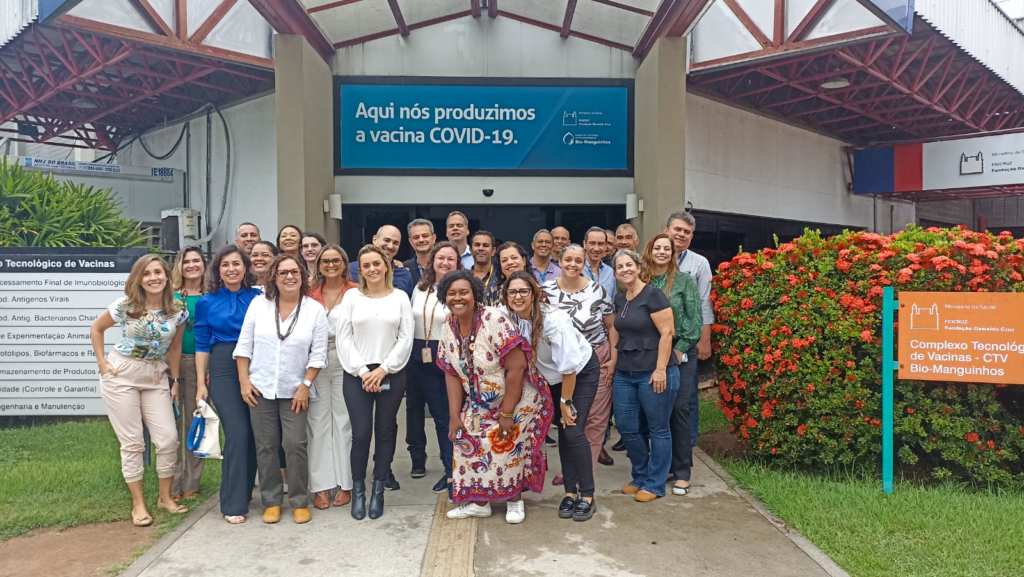 Discentes e professores do Programa de Pós-Graduação da Escola Corporativa Fiocruz participam de visita técnica à Bio-Manguinhos